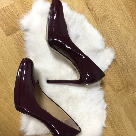 Michael Kors pumps 8 1/2 - Picture 11 of 16